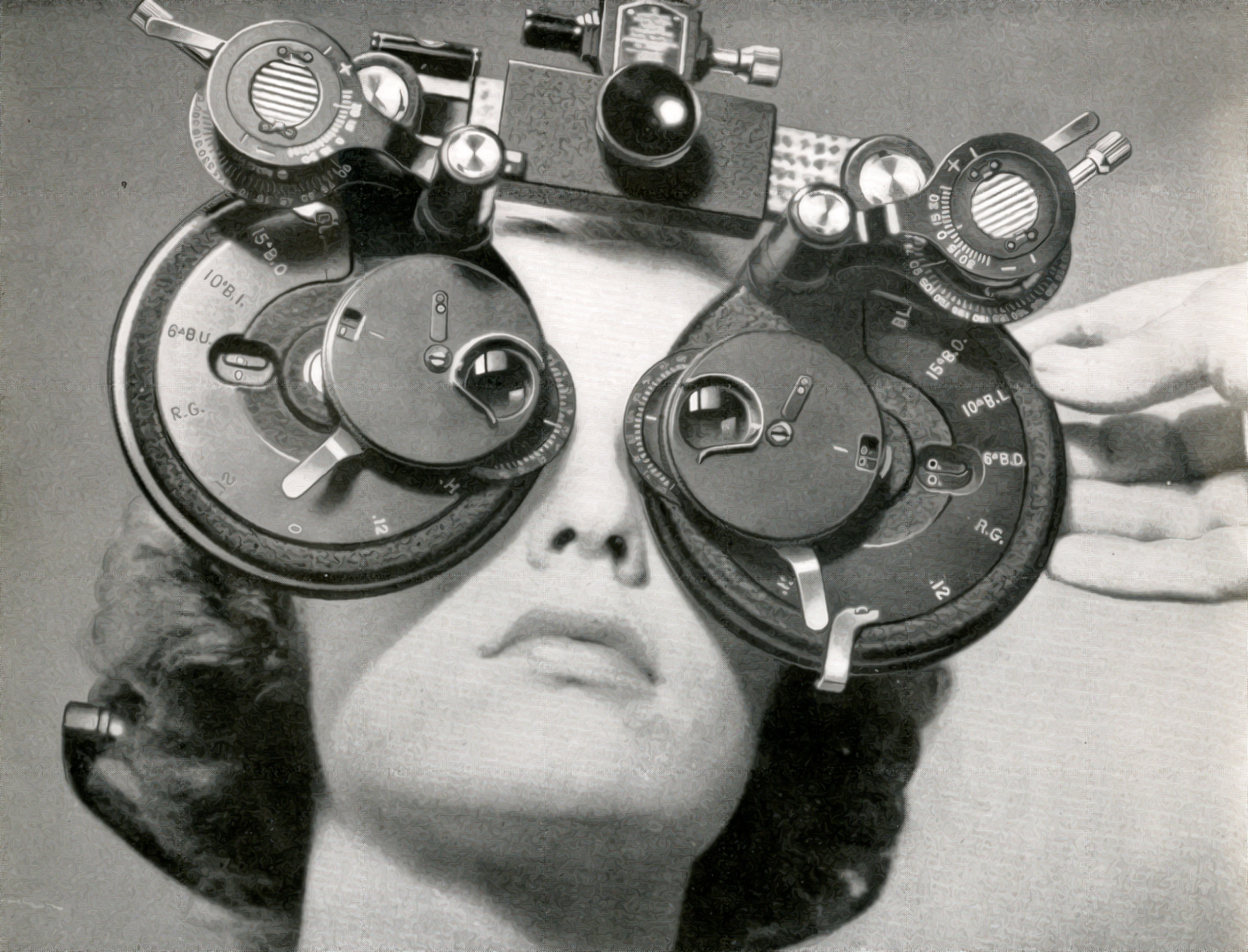Woman with phoropter in 1945. Courtesy of American Academy of Ophthalmology Museum of Vision.