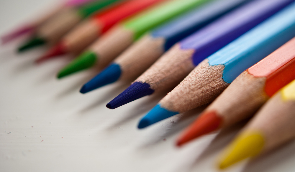 Alan Alda's Challenge to Scientists Define Color Science Friday