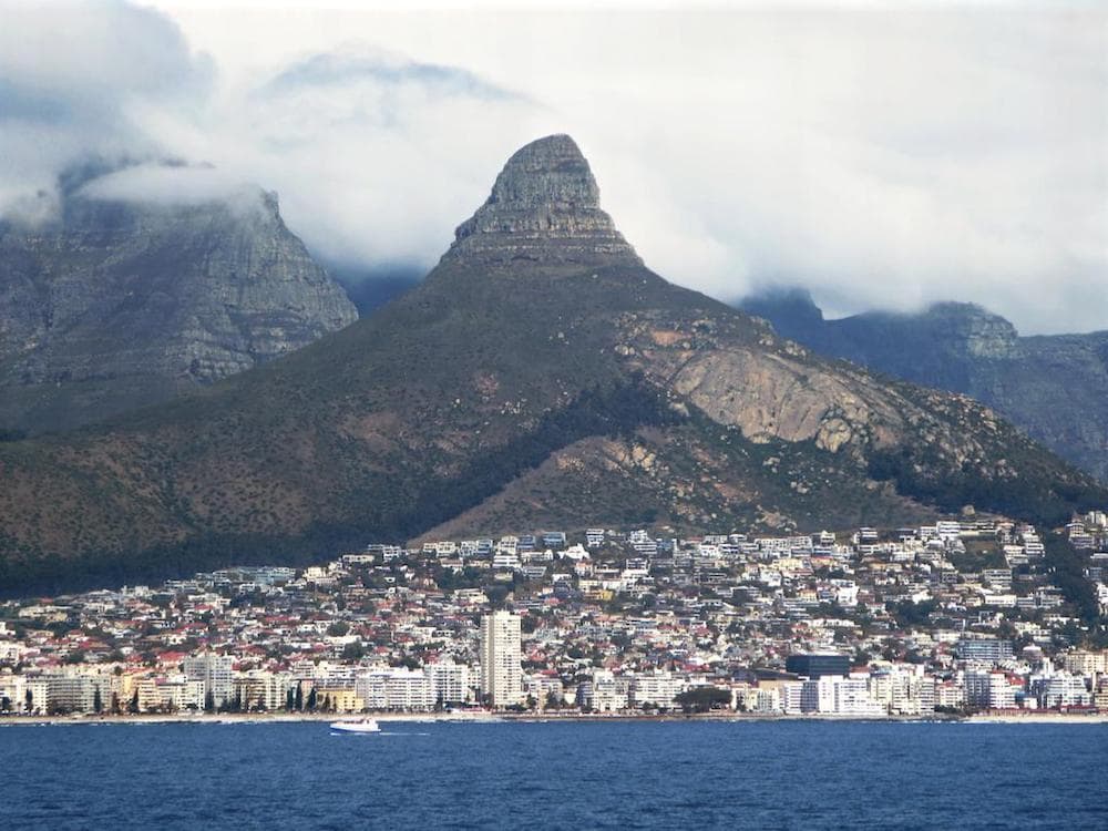 cape town neighborhood near sea