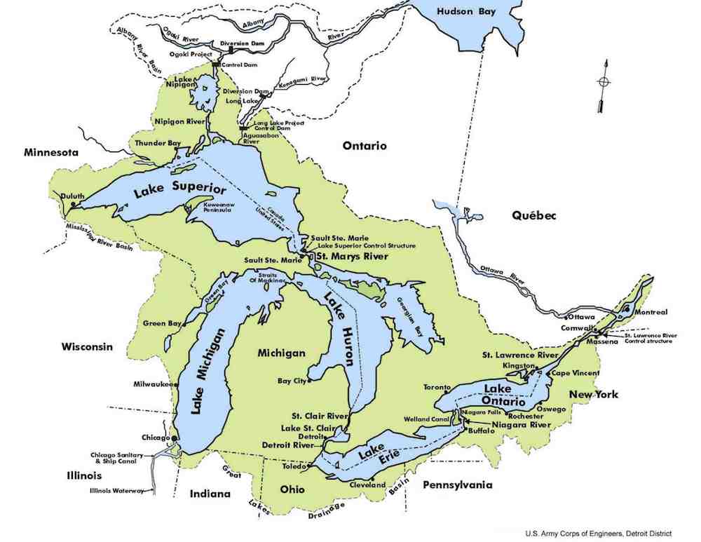 a map of the great lakes bordering the north midwest and southern canada