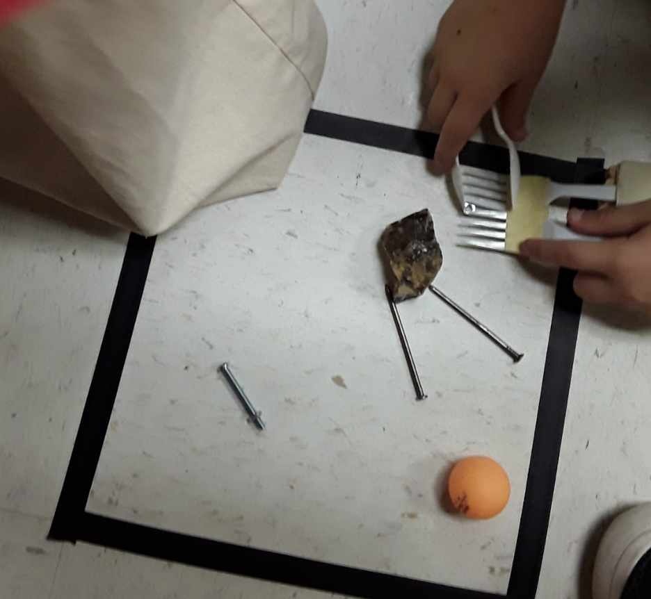 Collecting the sample from the simulated ocean floor