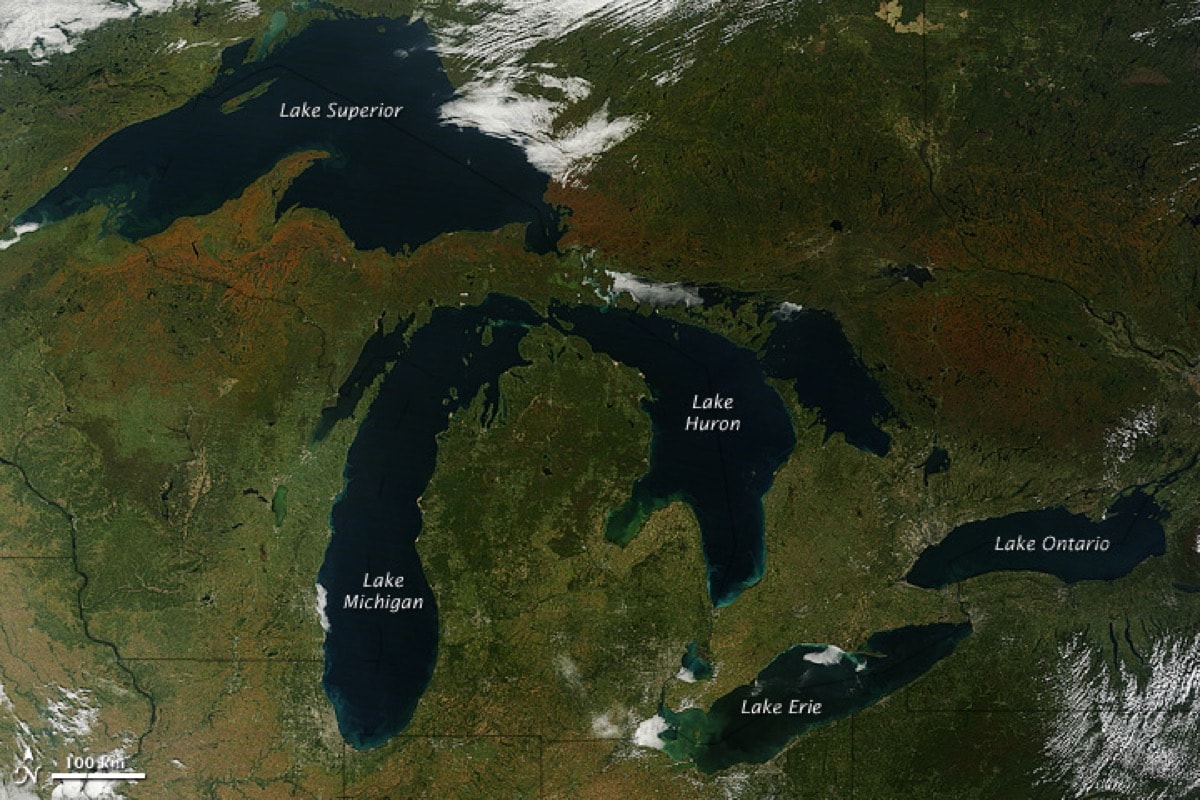 a satellite image of five lakes, they are labeled left to right: lake superior, lake michigan, lake huron, lake erie, and lake ontario