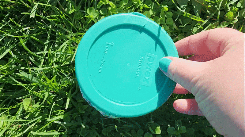 An animated GIF of a container being opened. The beads inside change color when exposed to light.