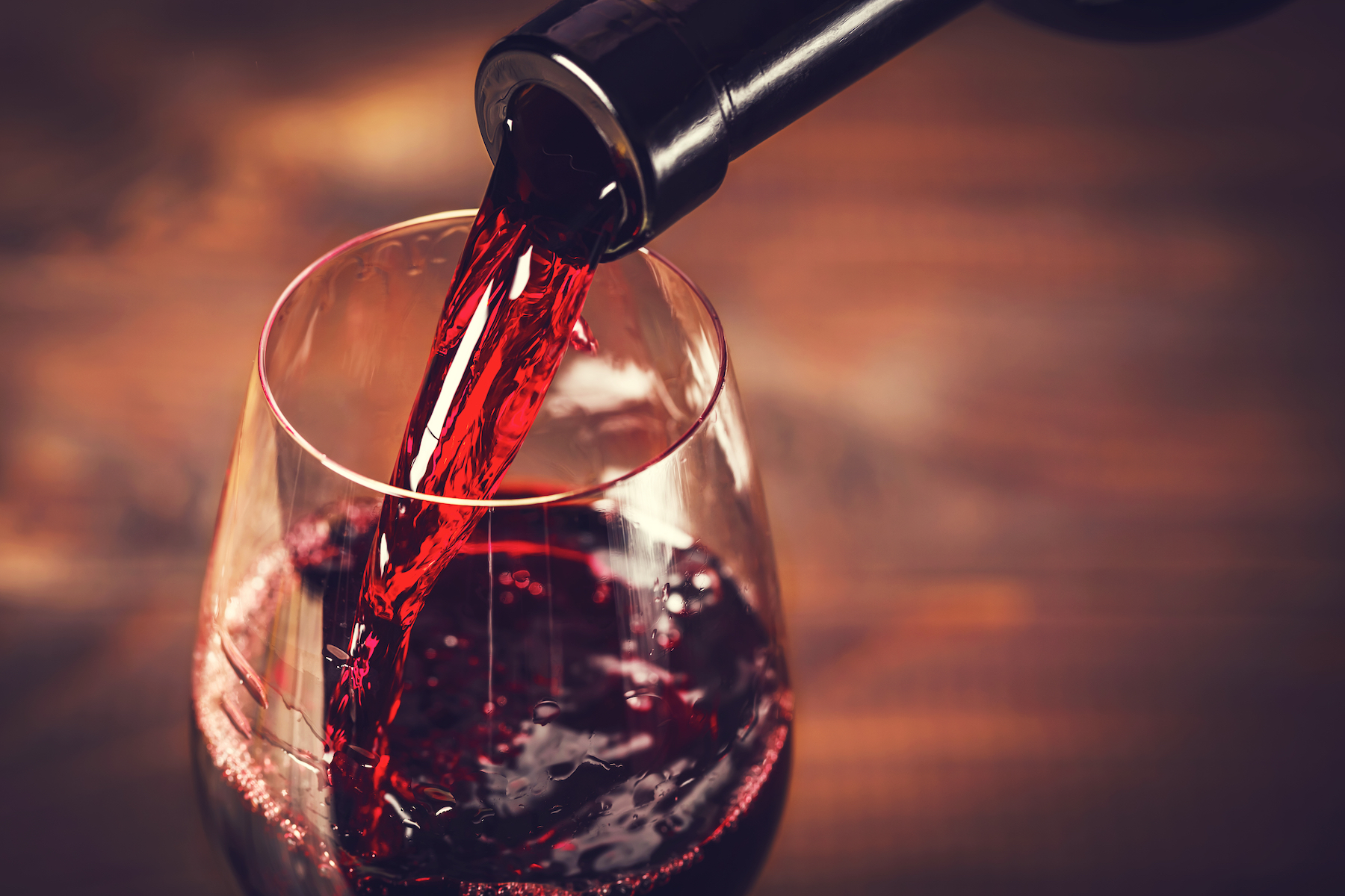 What Causes Red Wine Headaches? It May Be Quercetin