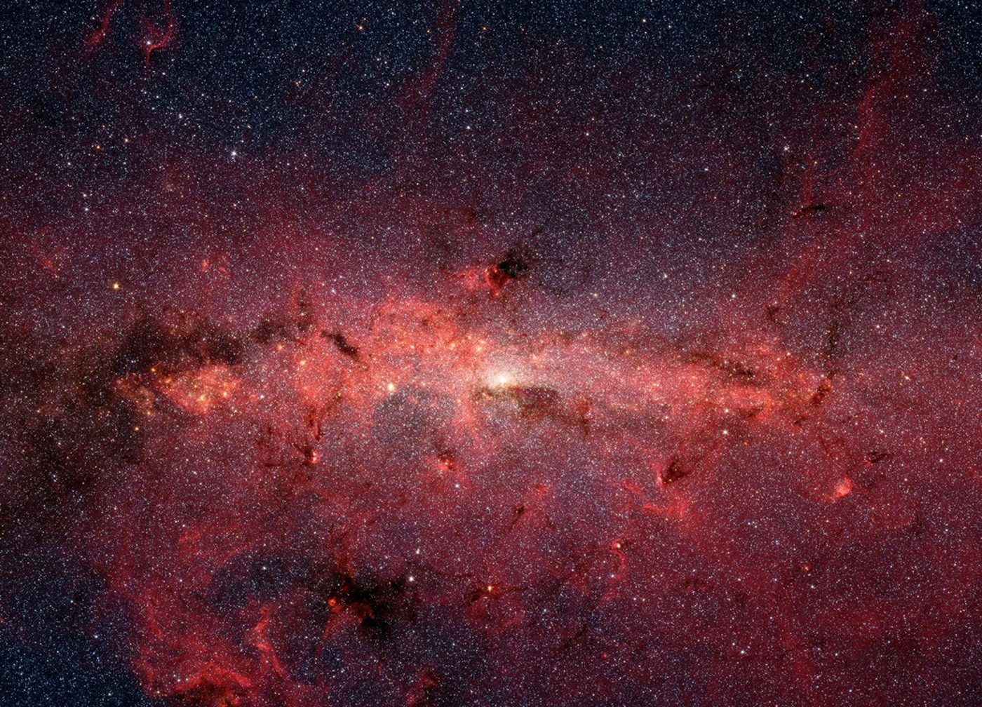 Peering through dust clouds to the center of the galaxy